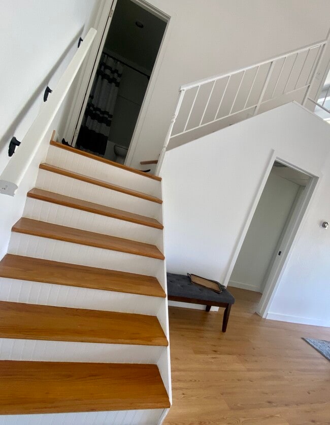 Building Photo - 1311 Summertime Ln