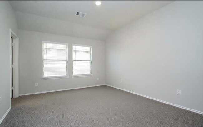 Building Photo - 2354 Otter Falls Dr