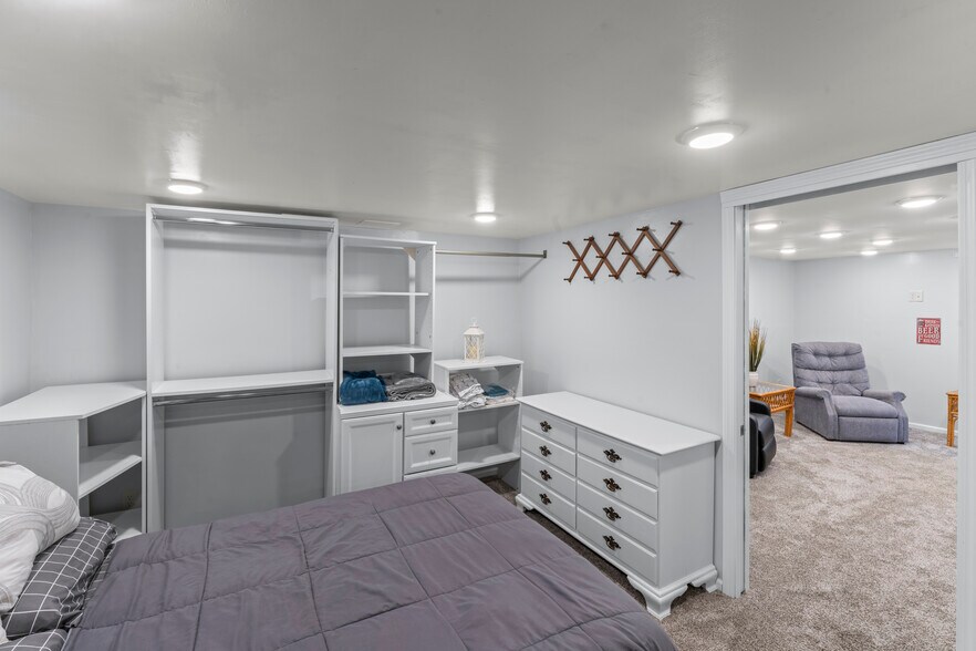 Bedroom 3 (lower level) - 2515 E Crescent St