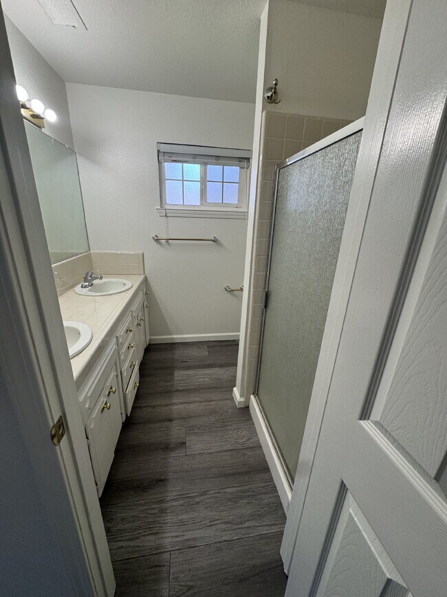 Building Photo - MOVE IN SPECIAL $500 off the rent for the ...