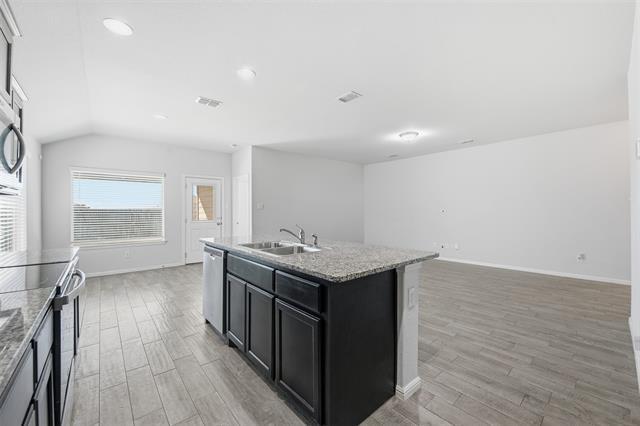 Building Photo - 413 Foxhunter St