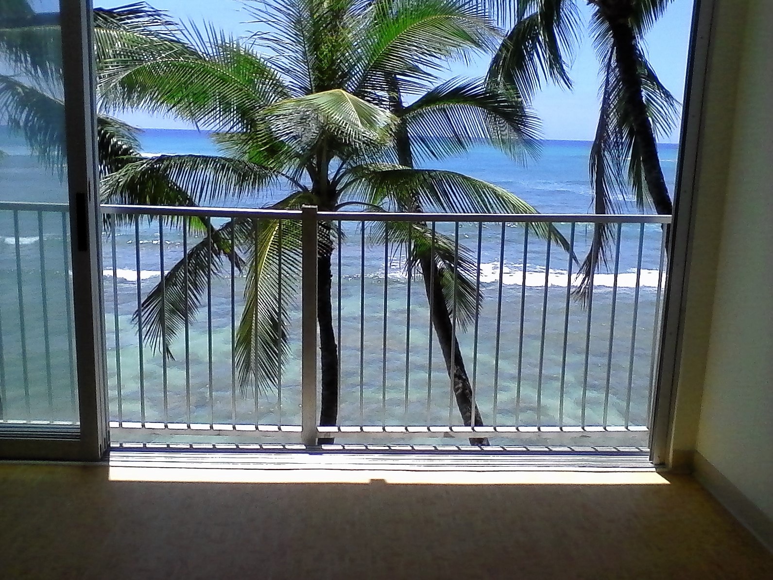 Building Photo - 3015 Kalakaua Ave