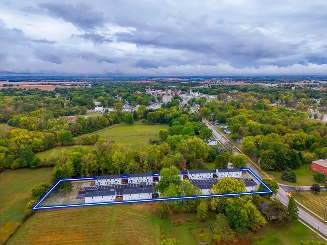 Building Photo - 382 N Franklin St