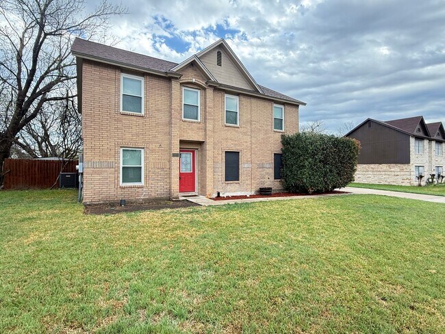 Building Photo - NEW IN MANAGEMENT - COMING SOON!