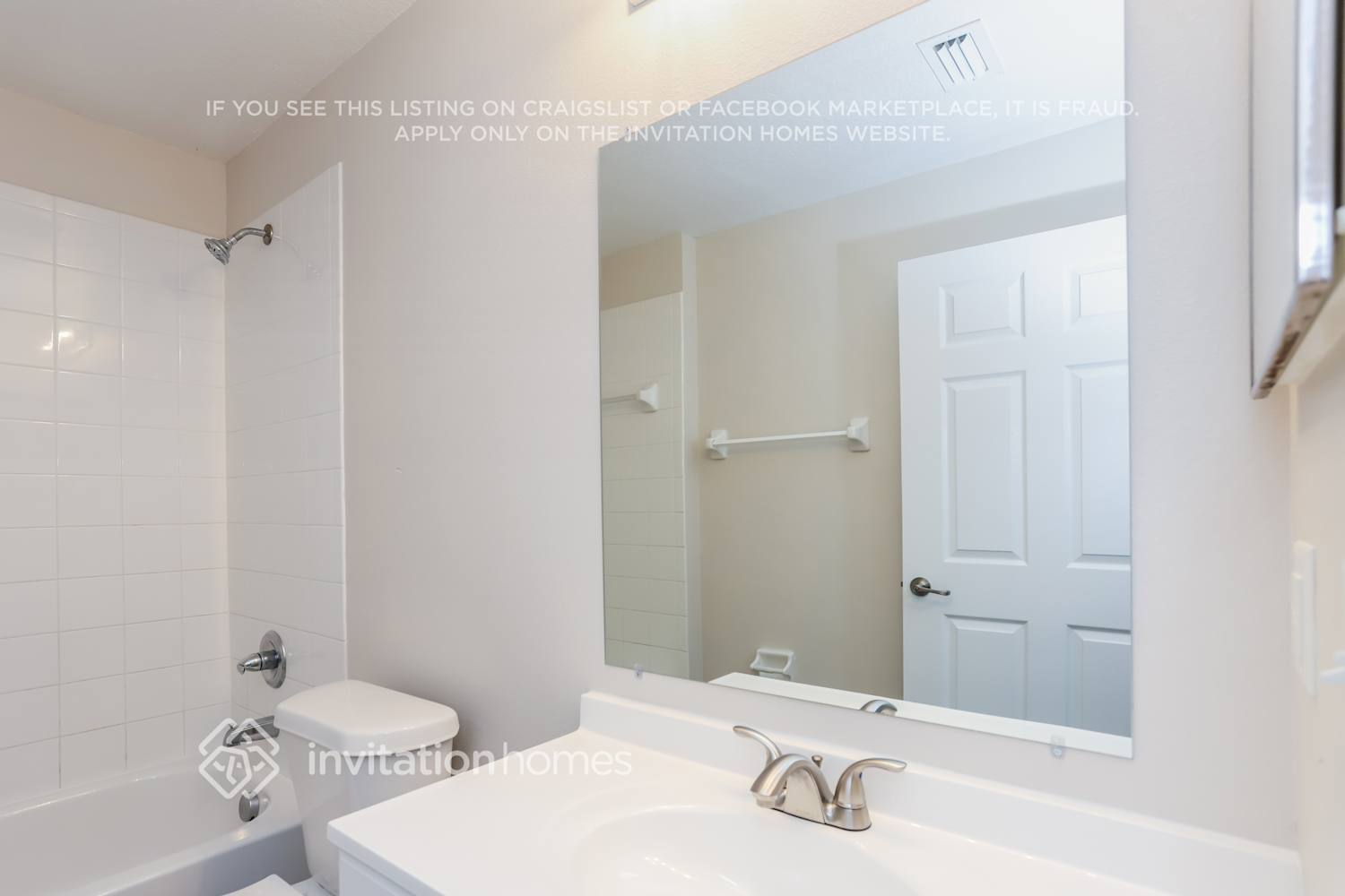 Building Photo - 11118 Hidden Breeze Dr