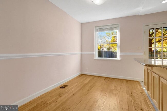 Building Photo - 4326 36th St S