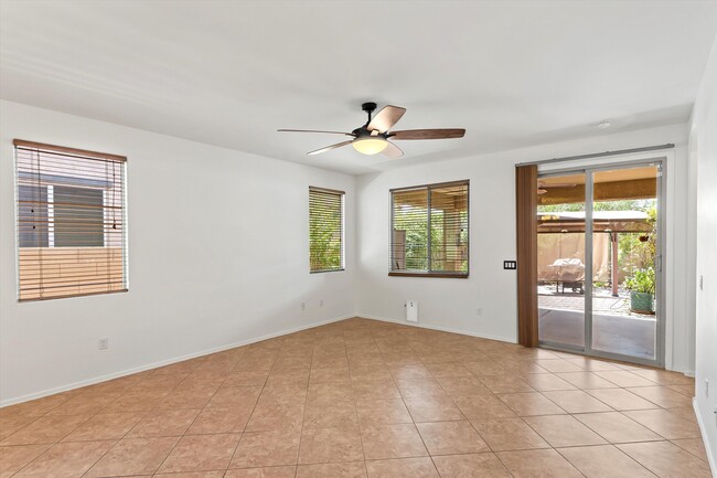 Building Photo - 8623 N Western Juniper Terrace