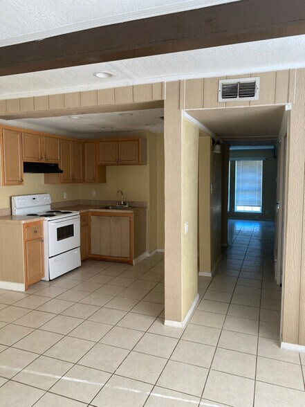 Building Photo - 6342 Walraven Cir