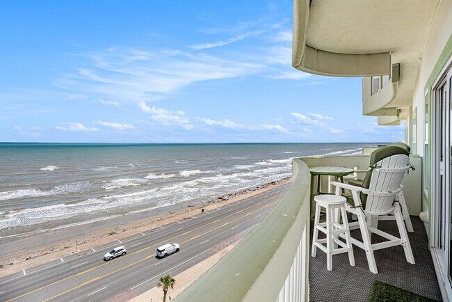 Building Photo - 9420 Seawall Blvd