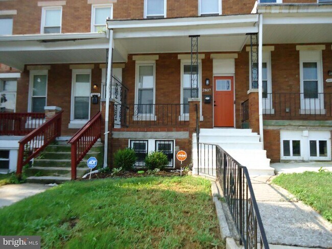 Building Photo - 2807 Clifton Ave