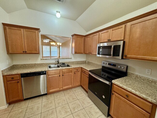 Building Photo - 5207 Bridgewood Dr