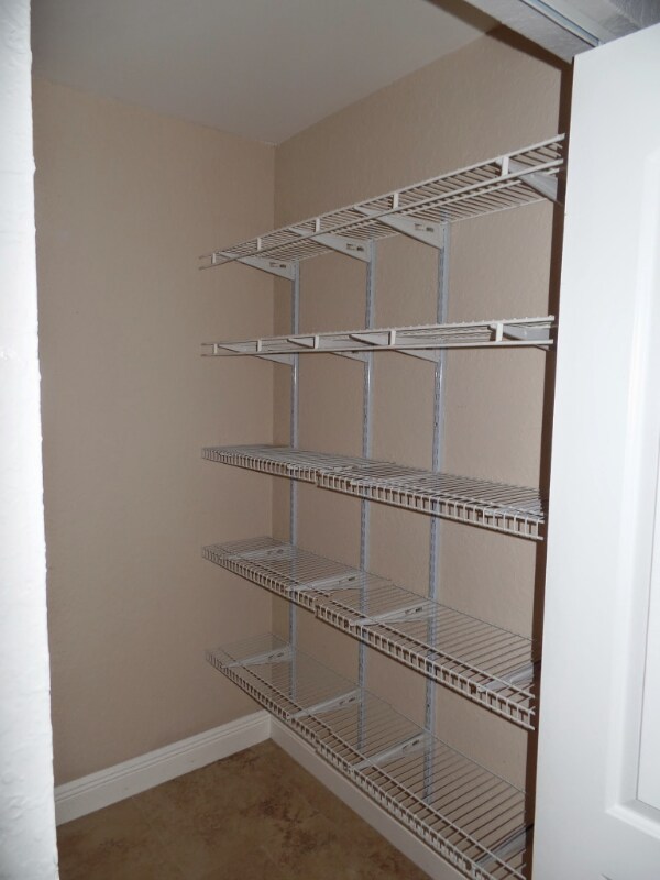 Building Photo - 2811 N Oakland Forest Dr