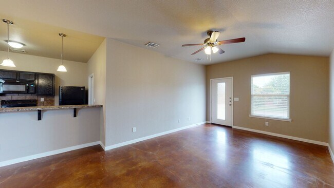 Building Photo - BEAUTIFUL DUPLEX IN HARKER HEIGHTS!!!