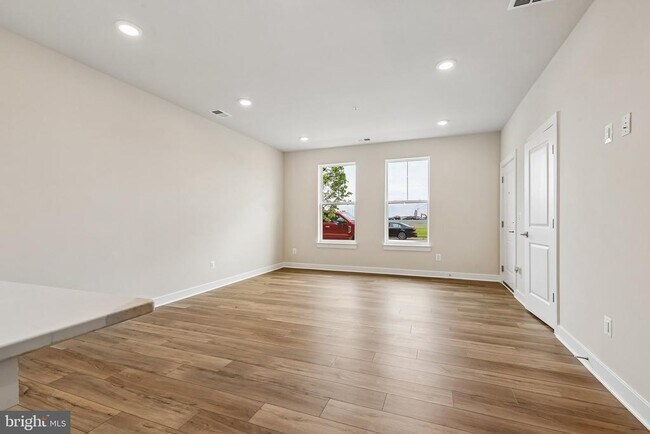 Building Photo - 20167 Northpark Dr