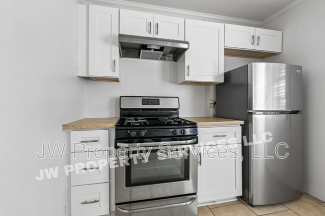 Building Photo - 1611 Hesiod St
