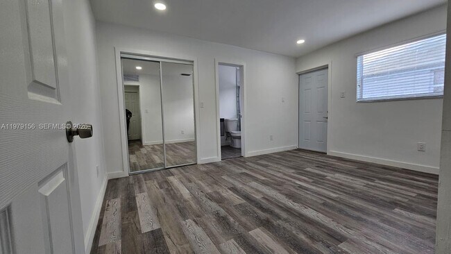 Building Photo - 1941 NW 32nd St