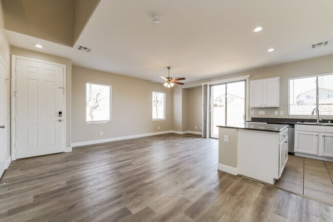 Building Photo - 397 Red Eucalyptus Dr