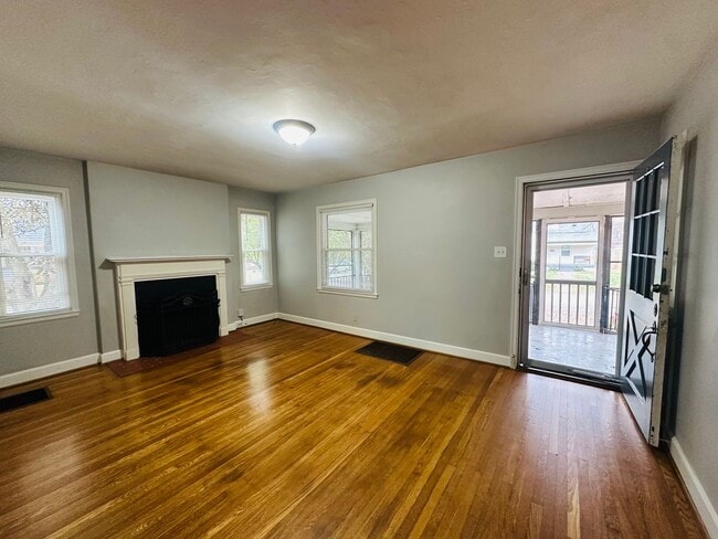 Building Photo - Updated Home in Highly Desired Deer Park Neighborhood