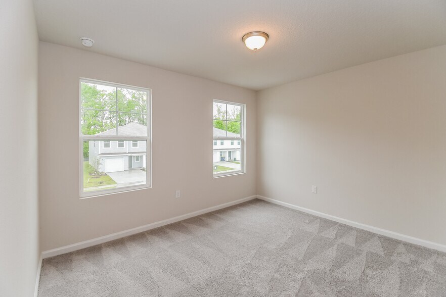 Building Photo - 45380 Red Brick Dr