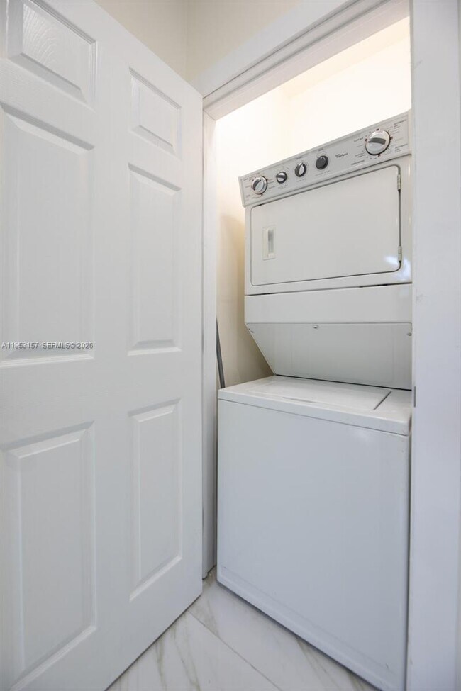 Building Photo - 742 NW 70th St