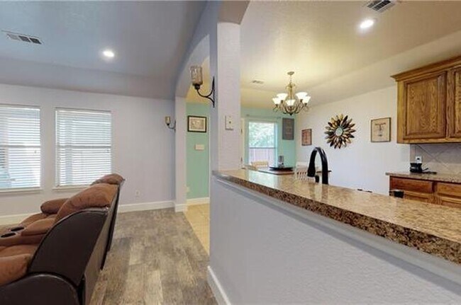 Building Photo - 1828 Marlin Dr