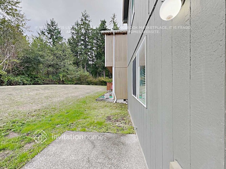 Building Photo - 17927 73rd Ave E