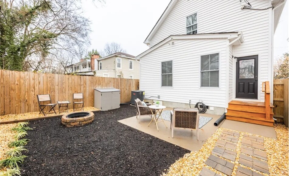 Building Photo - 2019 Dinwiddie Ave