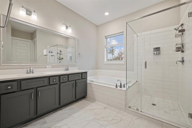 Building Photo - 1220 Sloane Manor Trace
