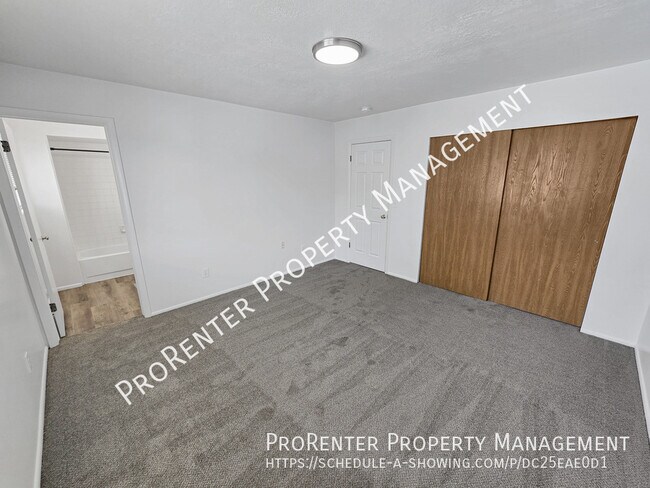 Building Photo - 239 E 975 S