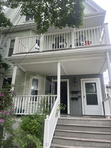 Building Photo - 121 Highland Rd