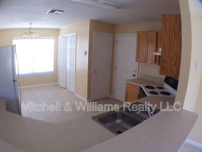 Building Photo - 3952 Hideaway Lane