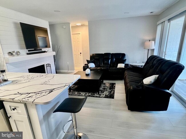 Building Photo - 10528 Cross Fox Ln