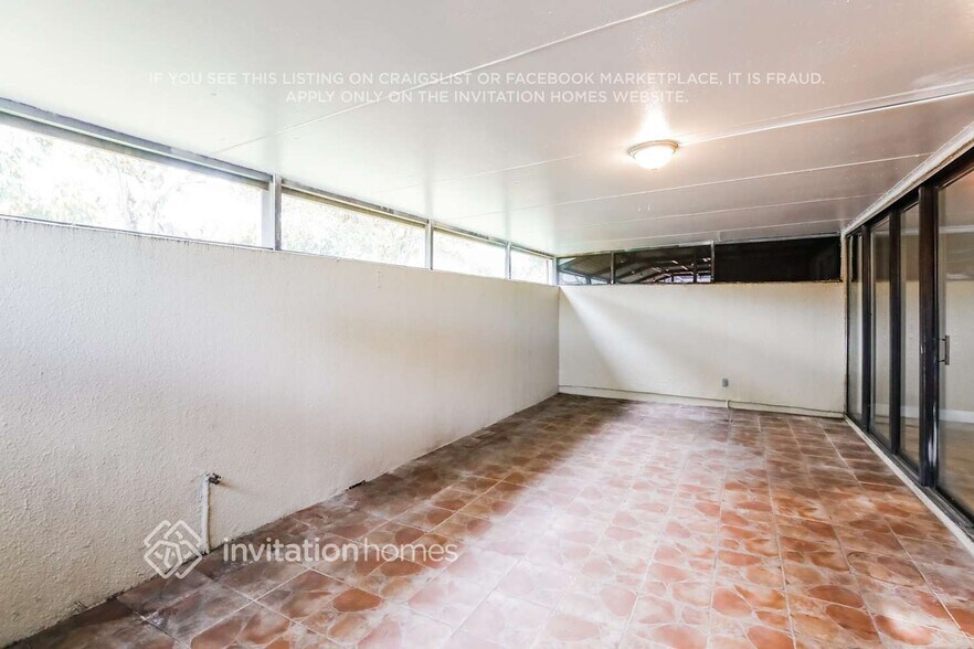 Building Photo - 1500 Hammock Ln