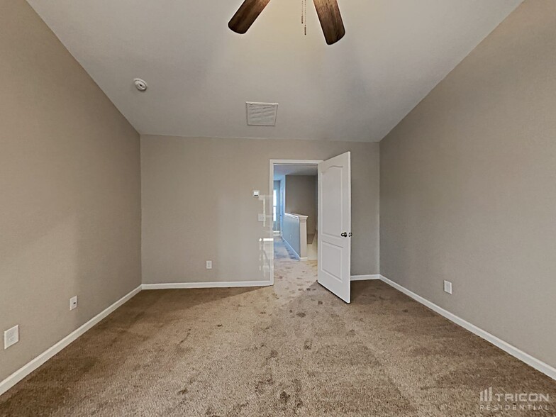 Building Photo - 6551 Paw Village Rd