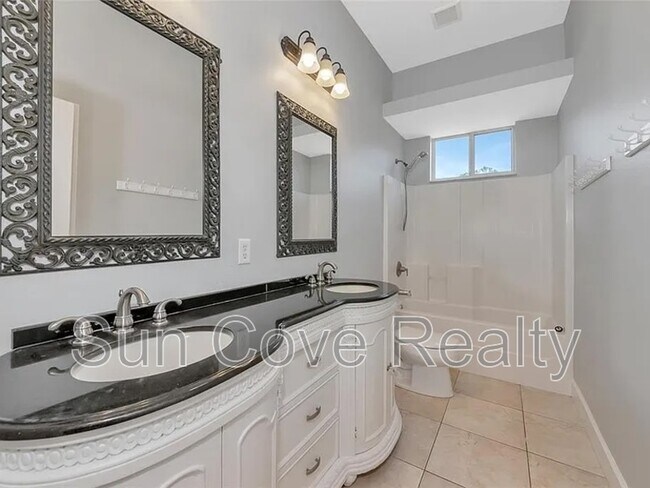 Building Photo - 6407 213th St E