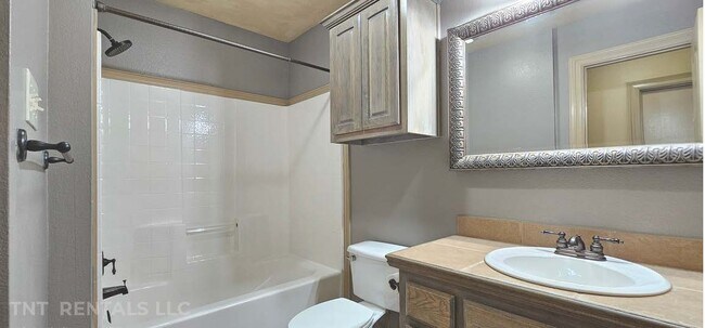 Building Photo - 408 Autumn Trail
