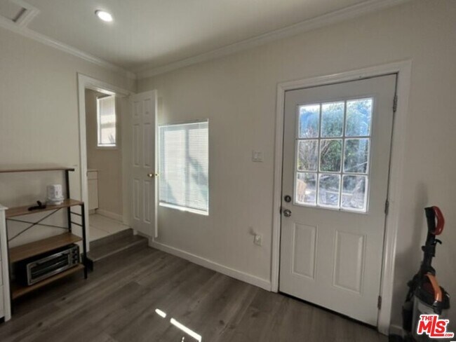 Building Photo - 4826 Coolidge Ave