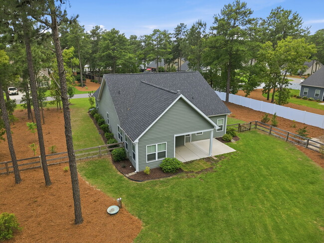 Building Photo - 511 Pondpine Ln