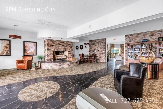 Building Photo - 4900 Brittany Dr S