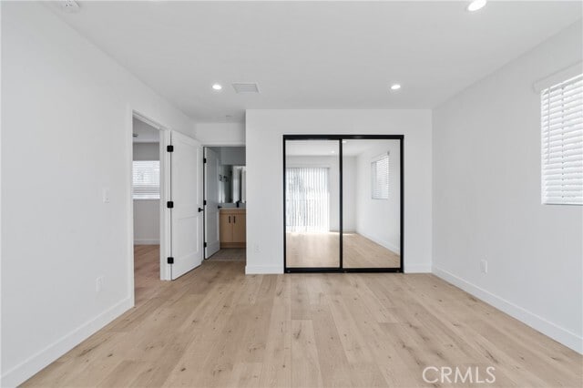 Building Photo - 11140 Woodley Ave