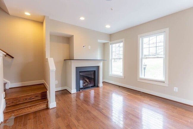 Building Photo - 2909 Chancellor's Way NE