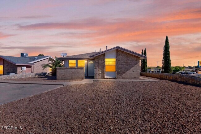 Building Photo - 11455 Sundrop Ct