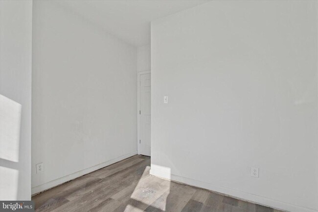 Building Photo - 2350 N Opal St