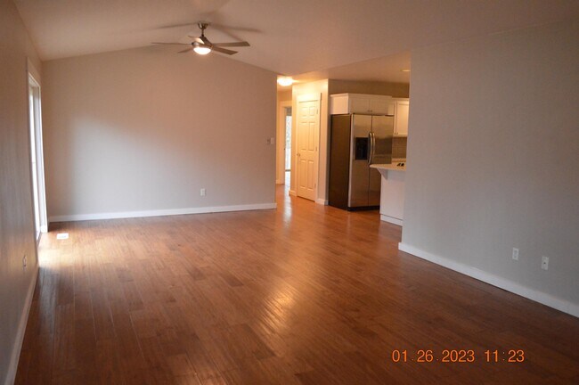 Building Photo - 2025 3rd St