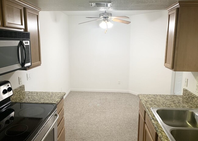 Building Photo - Rancho Bernardo 1 Bedroom Condo For Lease ...
