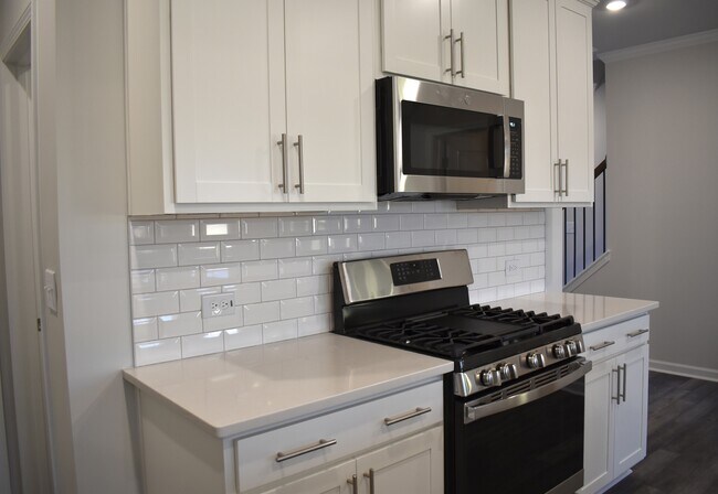 Building Photo - 5046 Arkose Dr