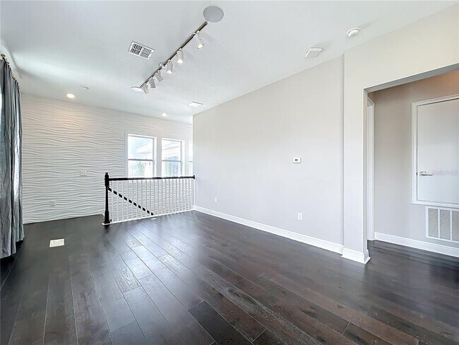Building Photo - 13450 Gabor Ave