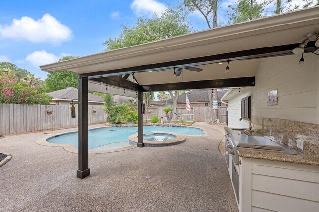 Building Photo - 14343 Millstone Estates Ln