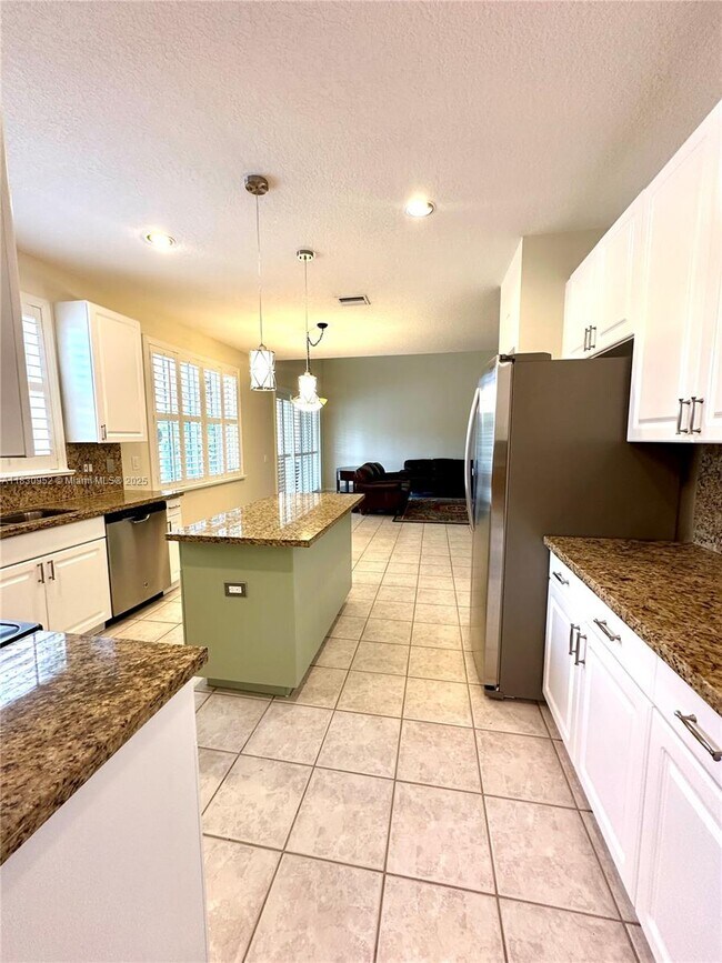 Building Photo - 3844 Falcon Ridge Cir