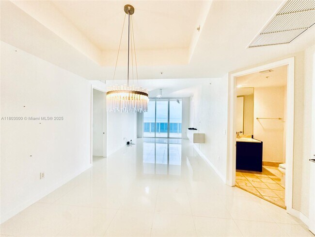 Building Photo - 18201 Collins Ave